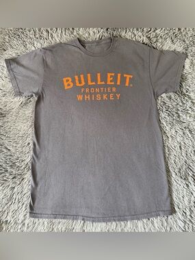 Bulleit Frontier Whiskey Graphic T-Shirt Tee Size Large (Approx)